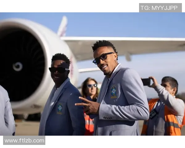 足球明星短项链高清图片展示时尚魅力与个性风格的完美结合